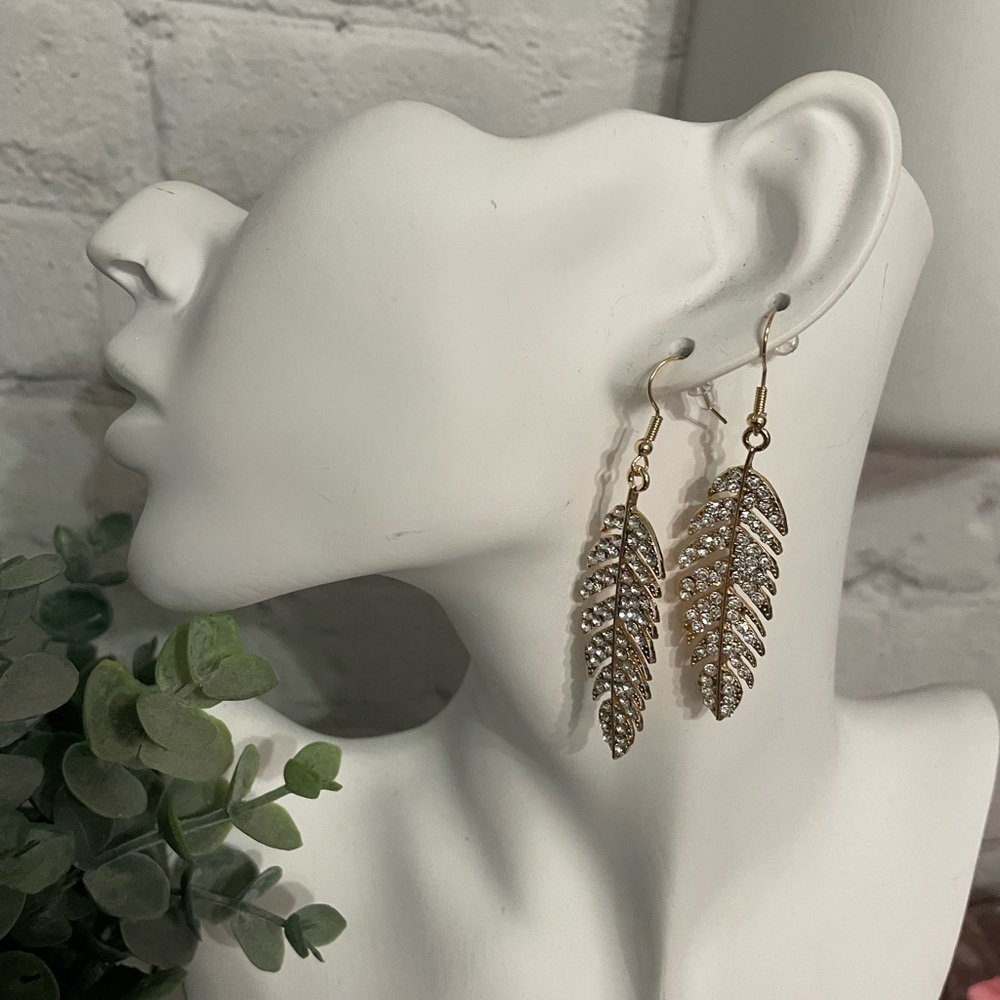 Crystal Rhinestone And Gold Leaf Style Loop Drop Fashion Jewelry